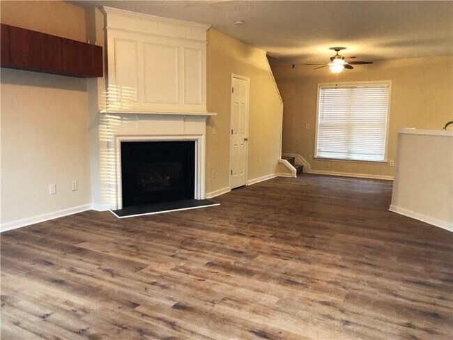 Building Photo - 2813 Regent Walk Dr