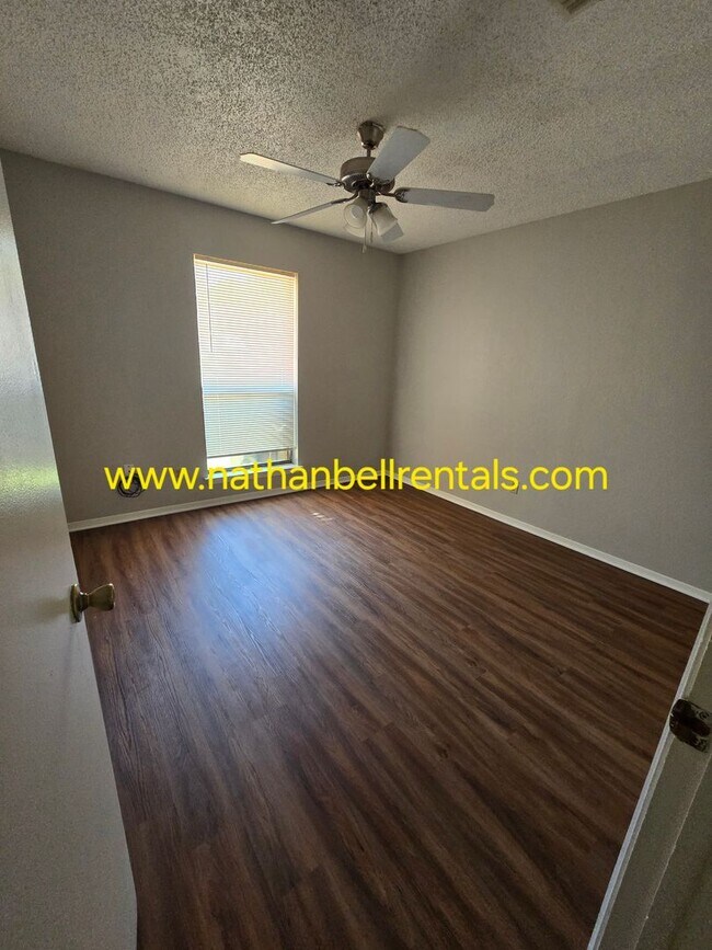 Building Photo - 2855 Kessler Dr