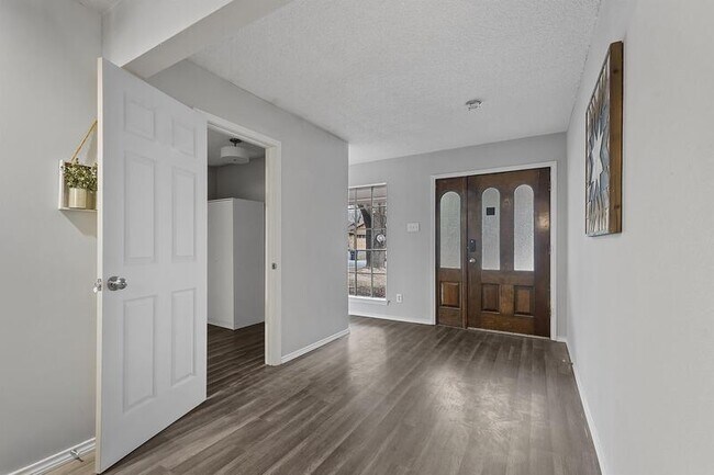 Foto del edificio - 2112 Chaucer Street