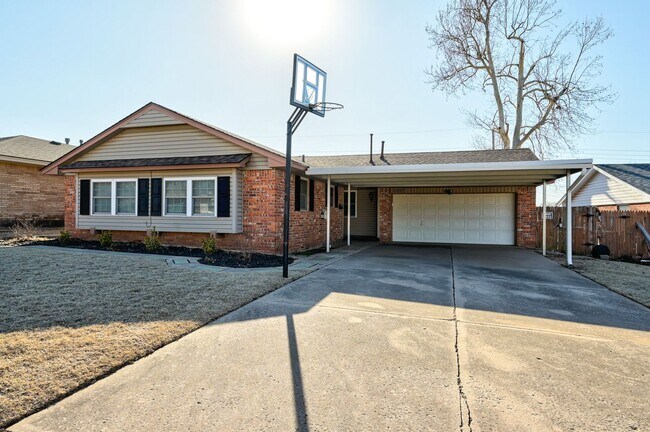 Building Photo - *** $700 OFF FIRST MONTH'S RENT MOVE-IN SP...