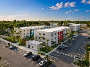 Building Photo - 4290 Lakewood Rd