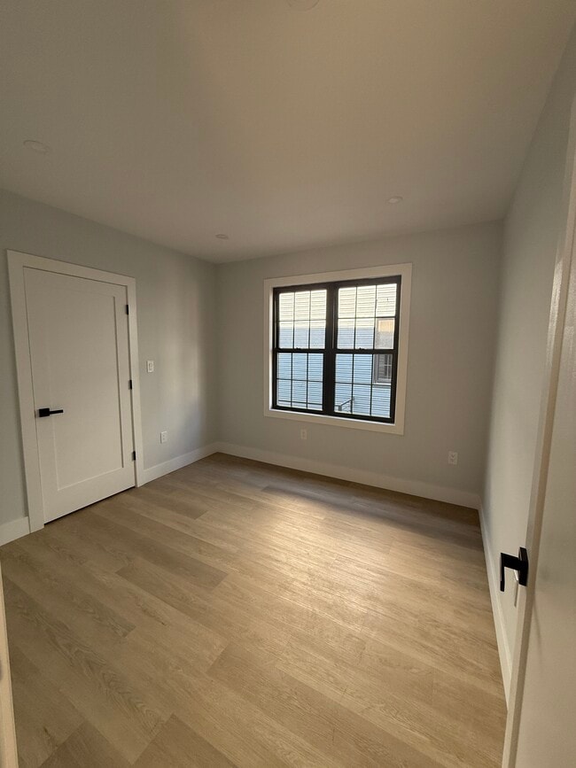 Building Photo - 17941 144th Ave