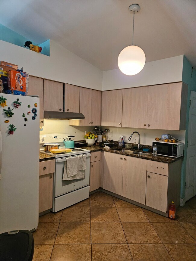 Building Photo - 3319 Thomasson Dr