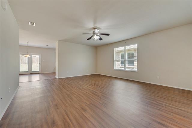 Building Photo - 1733 Oak Glen Dr