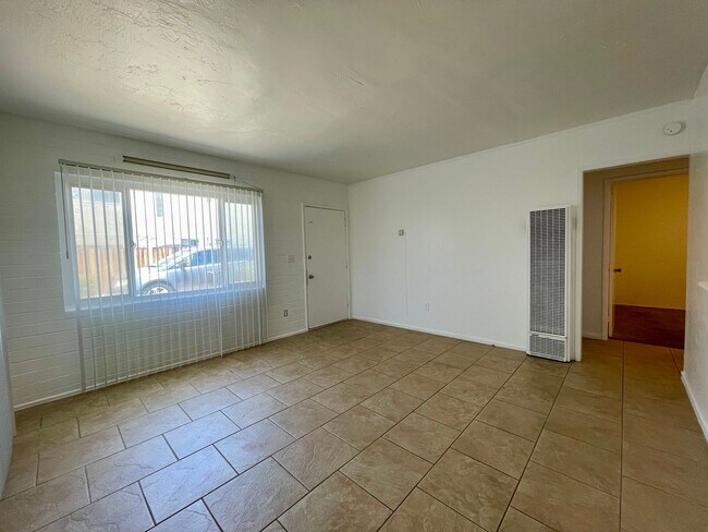Foto del edificio - 325 Roanoke Rd