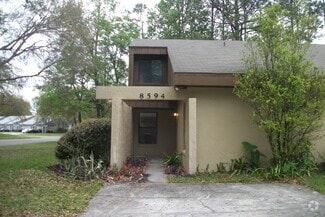 Building Photo - 8594 Pineverde Ln