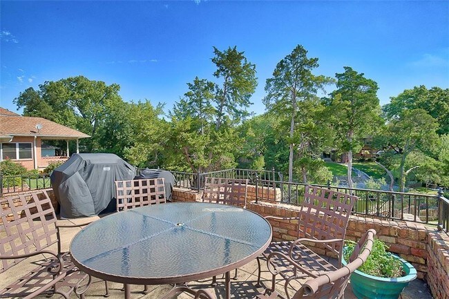 Foto del edificio - 4410 Briar Creek Ln