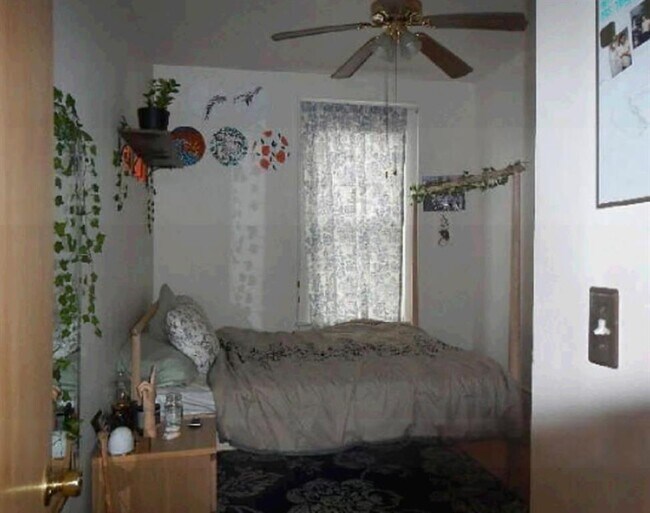 Foto del edificio - 11 Bryant Ave