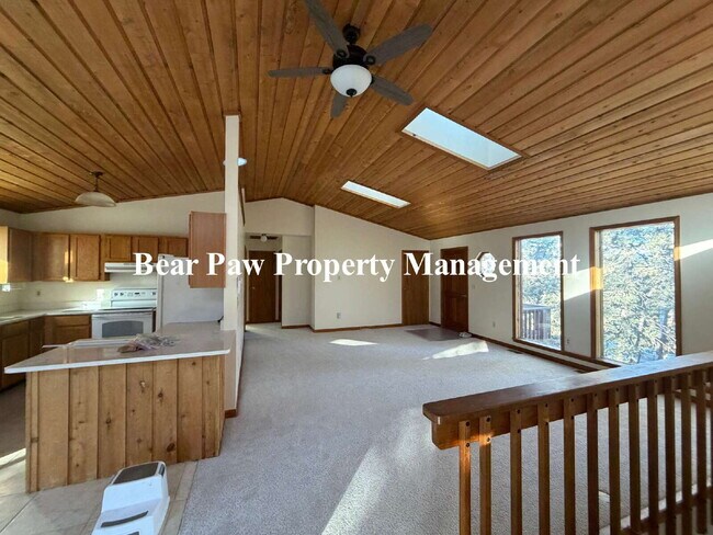 Foto del edificio - Two bedroom, two bath Bailey Beauty!