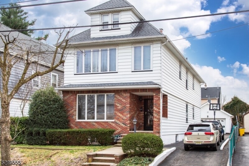 Foto principal - 31 Dawson Ave