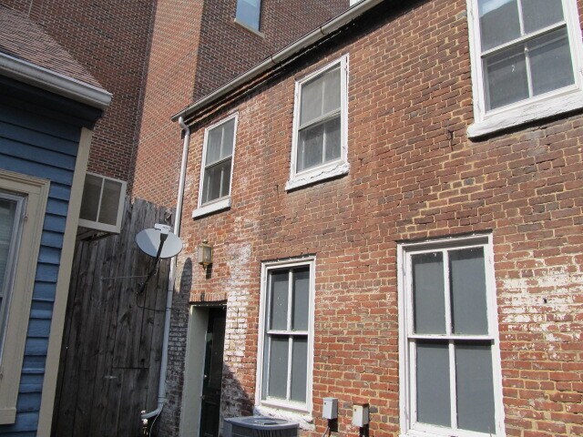 Foto del edificio - 614 Caroline St