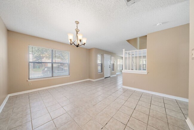 Foto del edificio - 4 Bedroom/2.5 Bath Redland Springs Subdivision