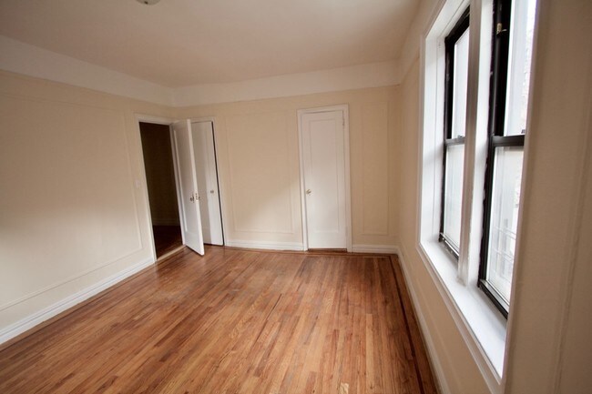 Building Photo - 2181 Wallace Ave
