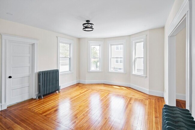 Building Photo - 57 Yale St