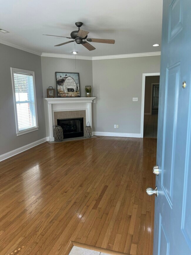 Foto del edificio - 941 Tracey Ln SW