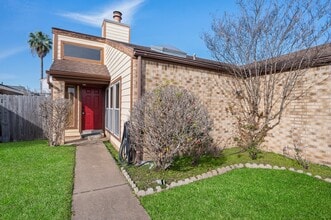 Building Photo - 4330 Willow Beach Dr