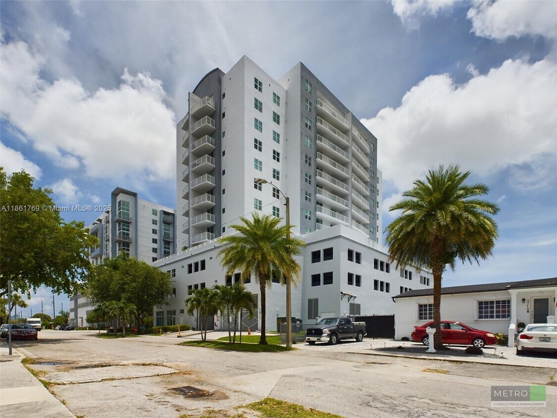 Primary Photo - 60 NW 37th Ave
