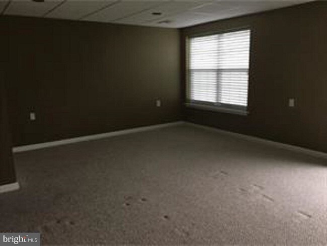 Foto del edificio - 15 Highgrove Ct