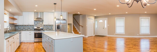 Foto del edificio - 825 Pheasant Walk Dr