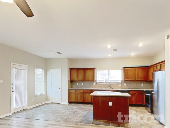 Building Photo - 7711 Sapulpa Ln