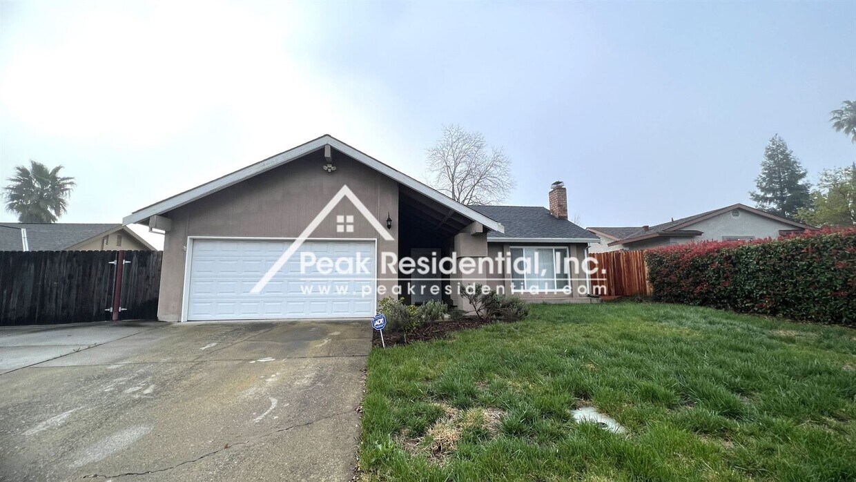 Primary Photo - 4 br, 2 bath House - 7718 Farmgate Wy