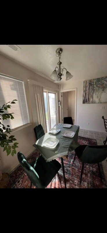 Foto del edificio - 1602 N Stevens Dr