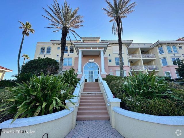 Building Photo - 120 S Serenata Dr
