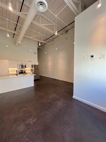 Foto del edificio - 3012 Clover St