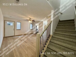 Building Photo - 9513 W Dolores Dr