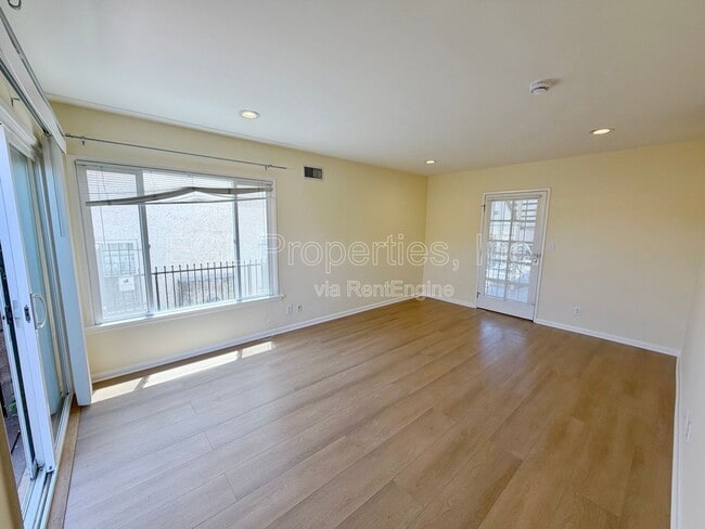 Photo - 1287 Cochran Ave Apartment