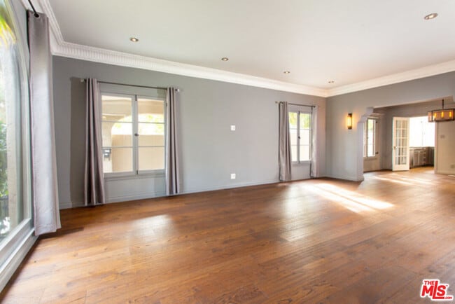 Building Photo - 153 N Arnaz Dr