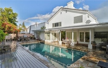 Building Photo - 4575 De Celis Pl