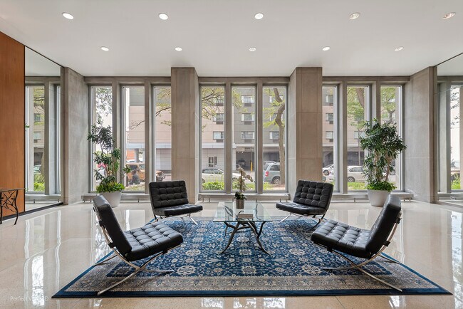 Foto del edificio - 4800 S Chicago Beach Dr