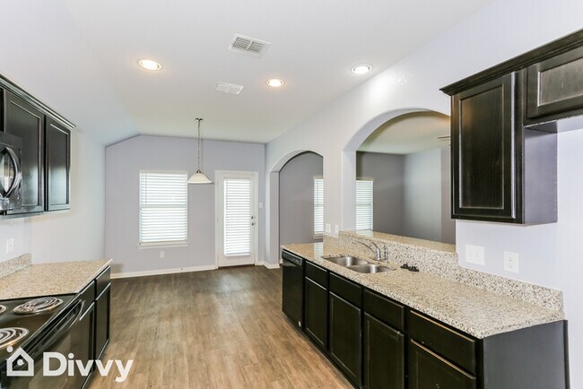 Building Photo - 9021 Curacao Dr
