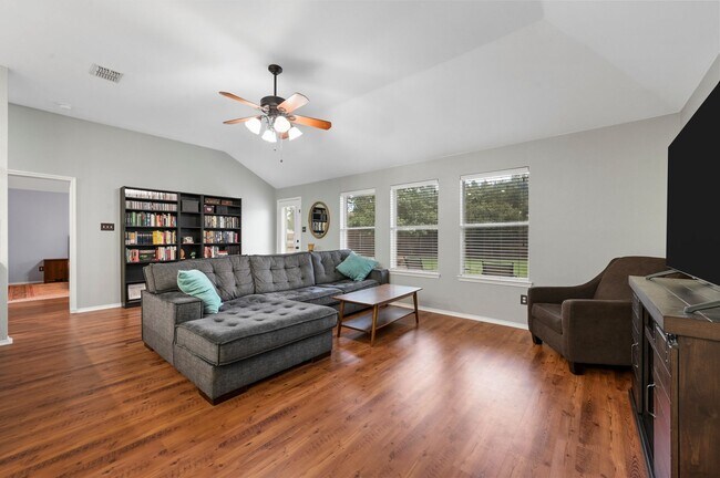 Building Photo - Upgraded One-Story Gem Located In Desirabl...