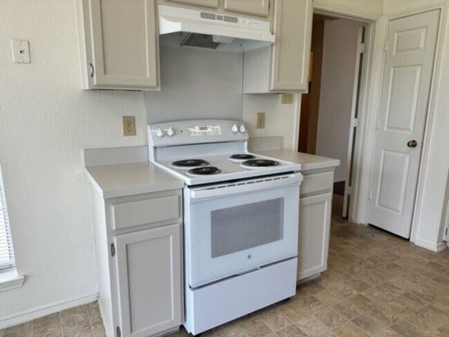 Foto del edificio - Cute 2 story house in cul-de-sac in SW FW