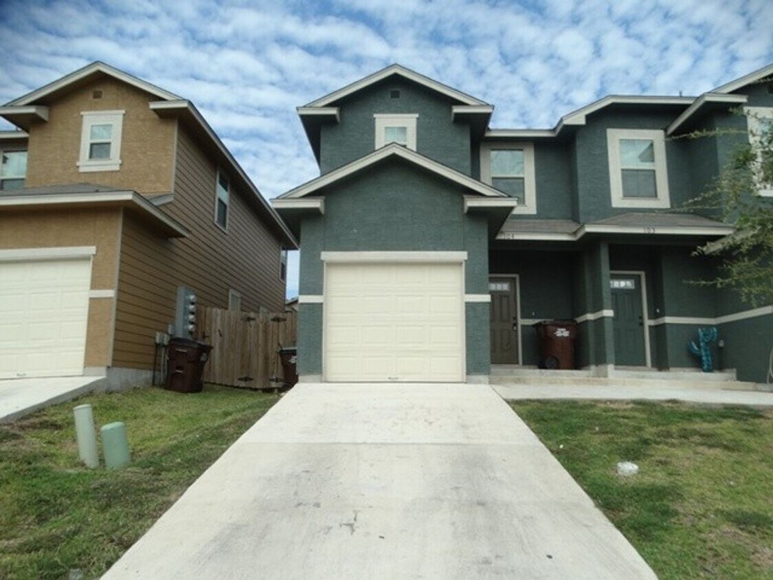 Primary Photo - 6015 Jax Wy