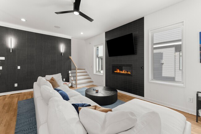 Foto del edificio - 556 Rankin St NE
