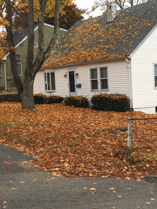 Building Photo - 80 Ide Ave