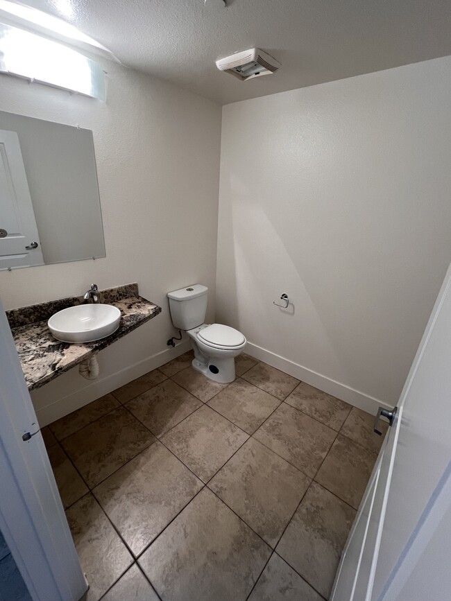 Building Photo - HST