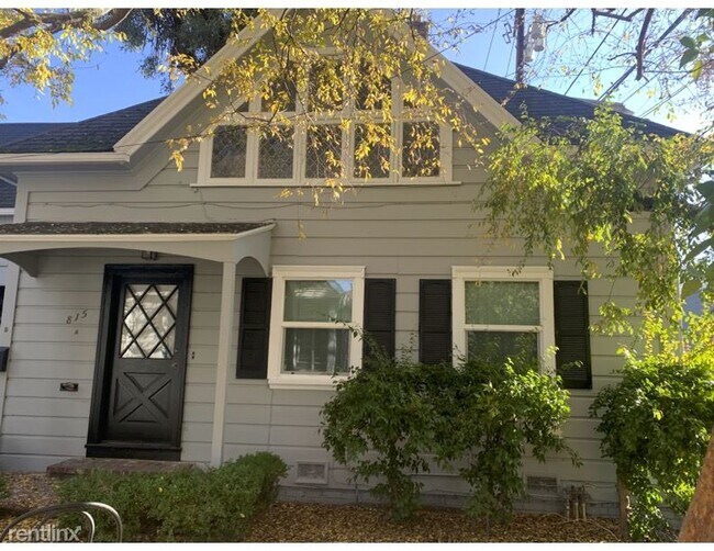 Building Photo - 1 br, 1 bath 4plex - 815 19th Street A