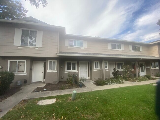 Community - 307 N Temple Dr