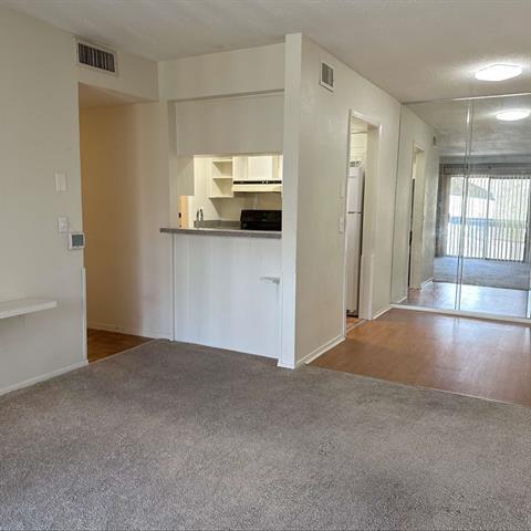 Foto del edificio - 4845 Cedar Springs Rd