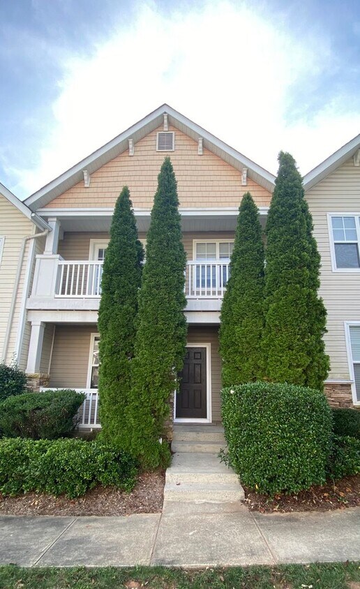 Primary Photo - Ballantyne Beauty for Immediate Lease!