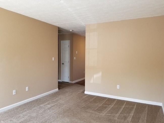 Building Photo - 954 Beverly Dr