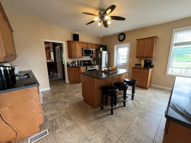 Photo du bâtiment - 461 County Road 22