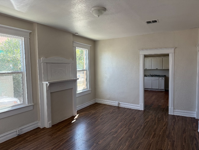 Building Photo - 3416 Rivera Ave