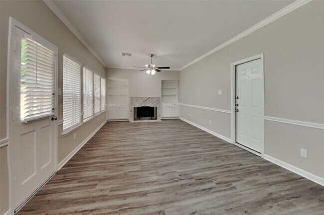 Foto del edificio - 16306 Ash Point Ln