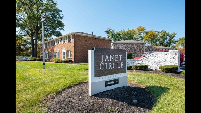 Building Photo - Janet Circle