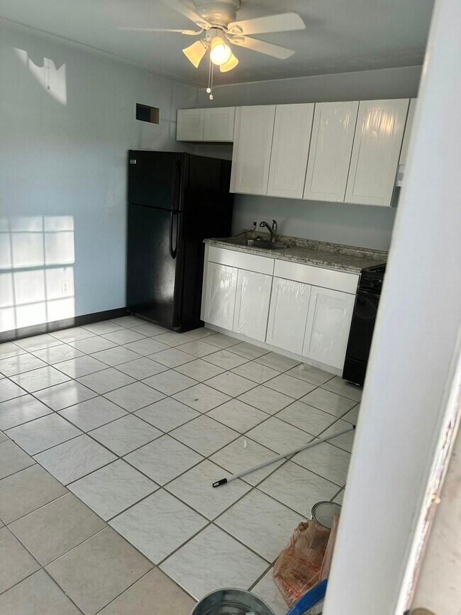 Foto del edificio - 10464 106th Ave N